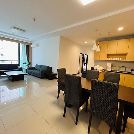 Imperial Grand Suite Apartment Κουτσίνγκ Εξωτερικό φωτογραφία