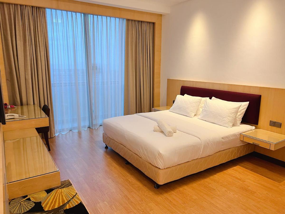 Imperial Grand Suite Apartment Κουτσίνγκ Εξωτερικό φωτογραφία