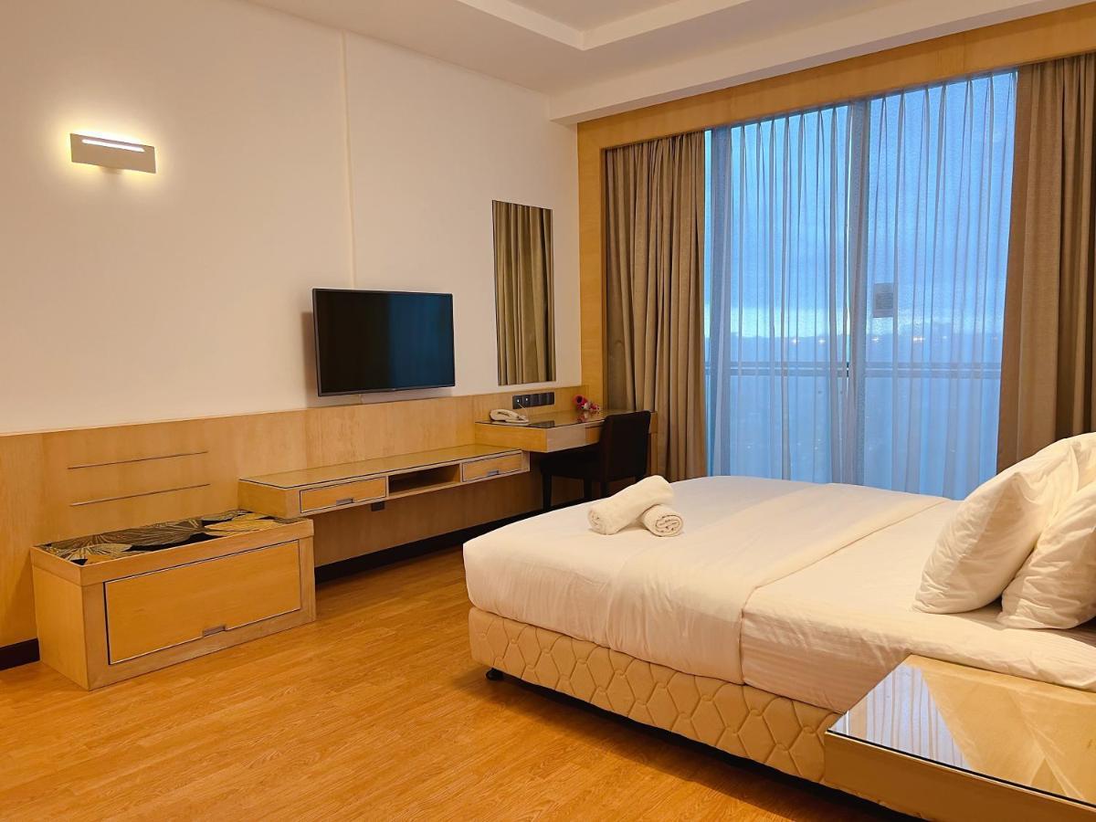 Imperial Grand Suite Apartment Κουτσίνγκ Εξωτερικό φωτογραφία