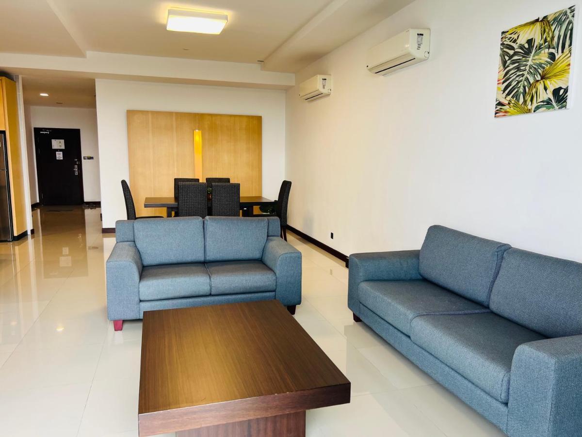 Imperial Grand Suite Apartment Κουτσίνγκ Εξωτερικό φωτογραφία