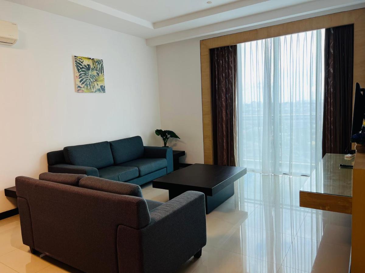 Imperial Grand Suite Apartment Κουτσίνγκ Εξωτερικό φωτογραφία