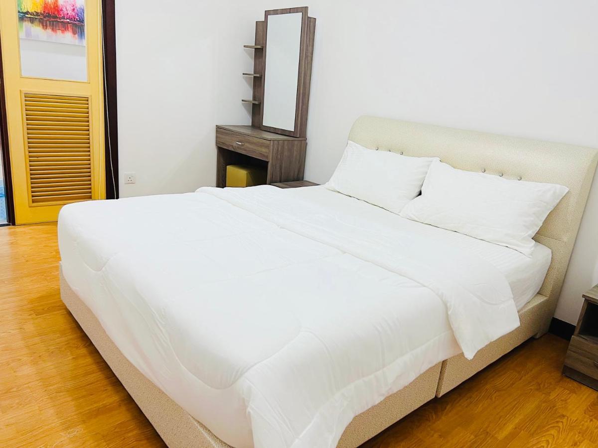 Imperial Grand Suite Apartment Κουτσίνγκ Εξωτερικό φωτογραφία
