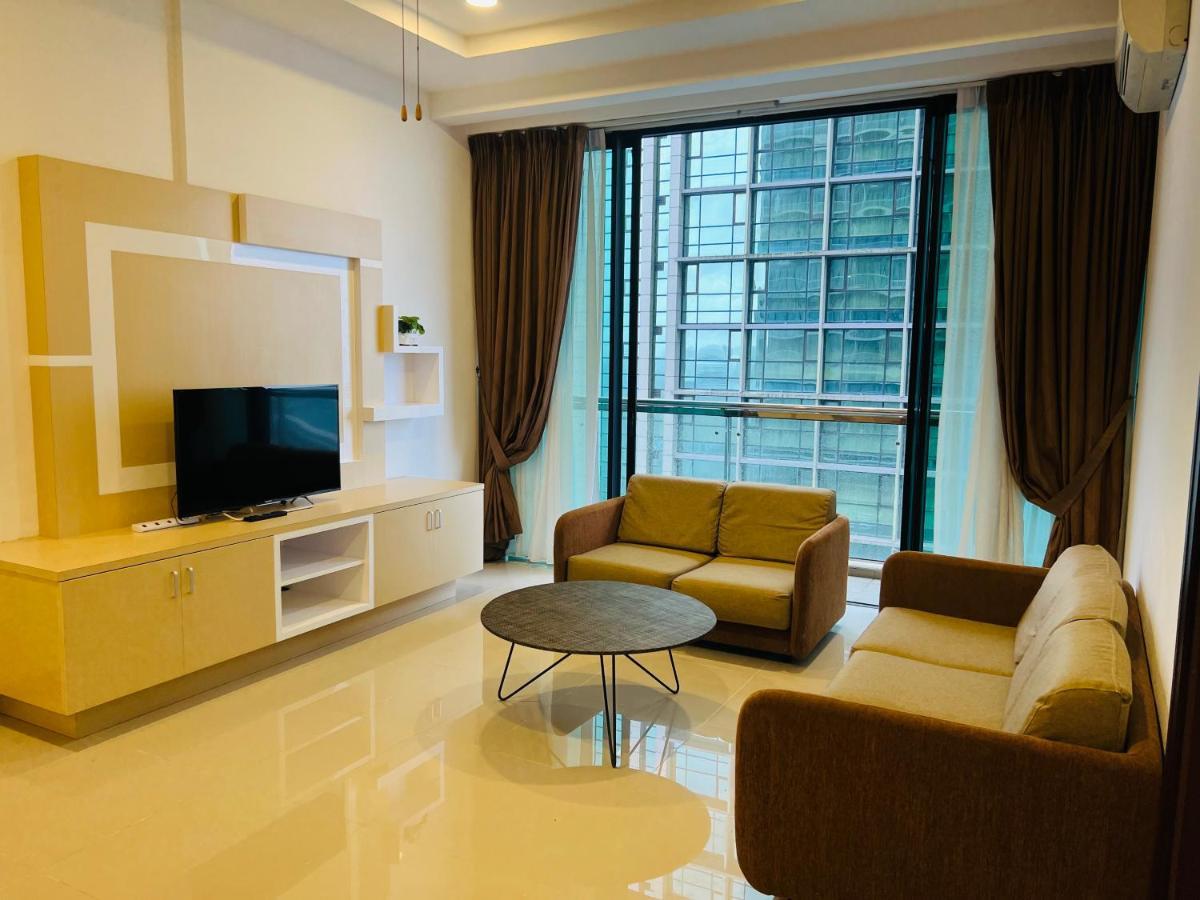 Imperial Grand Suite Apartment Κουτσίνγκ Εξωτερικό φωτογραφία