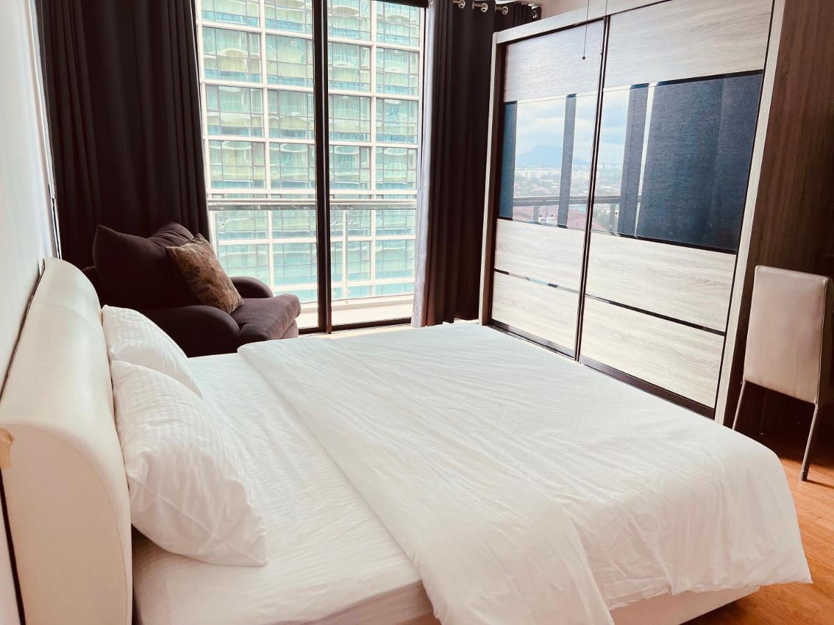 Imperial Grand Suite Apartment Κουτσίνγκ Εξωτερικό φωτογραφία
